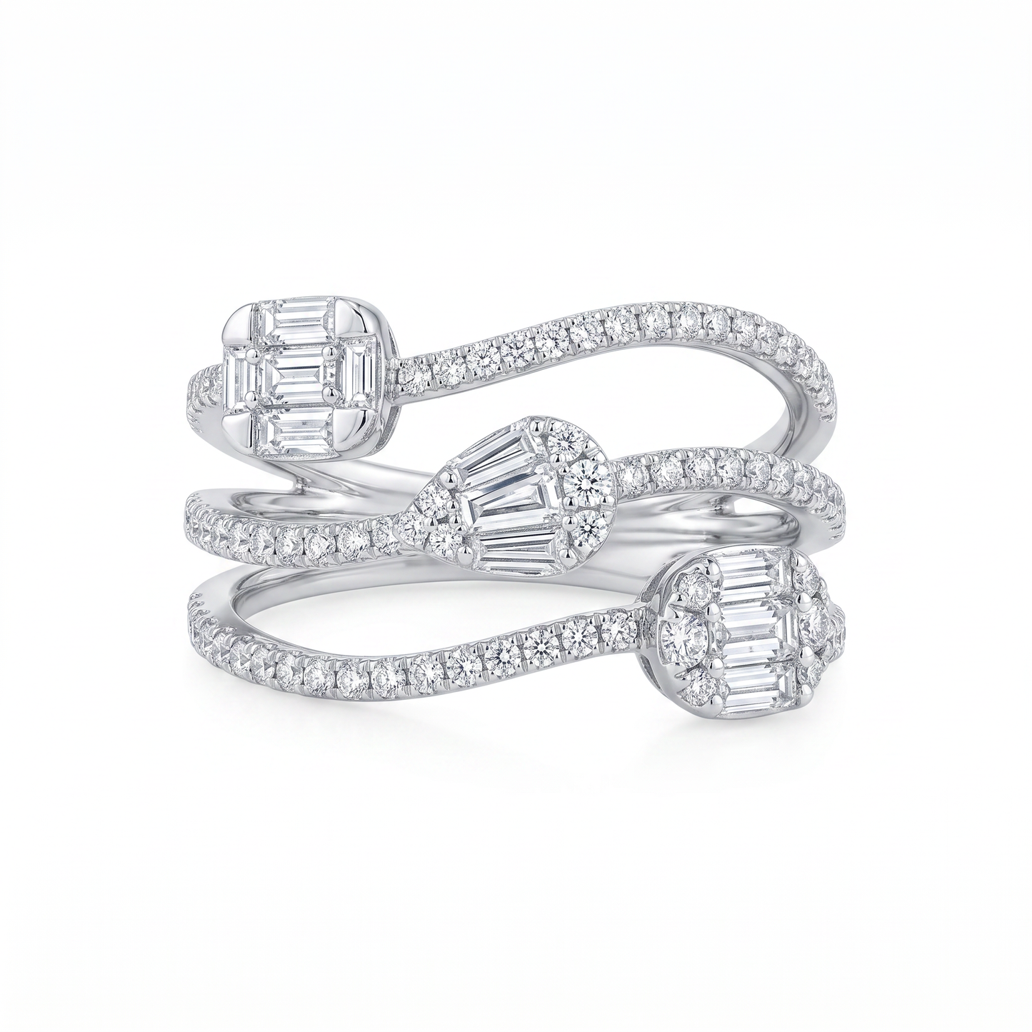 18K White Gold Ring with Natural Diamonds