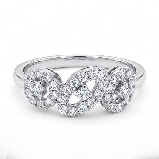 18K White Gold Ring with Natural Diamonds